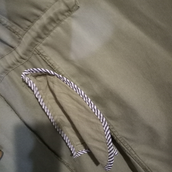 Jacket with drawstring - Picture 3 of 6